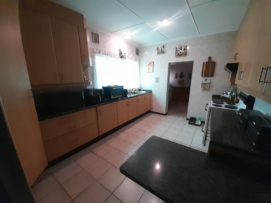 3 Bedroom Property for Sale in Protea Park North West